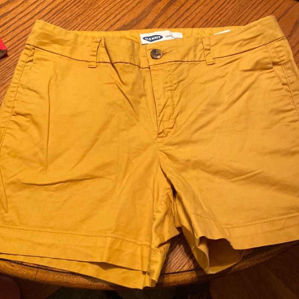 Old navy size 8 mustard yellow shorts